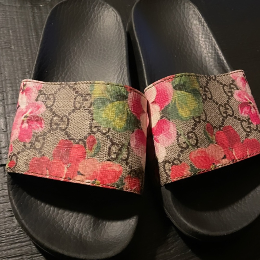 Women Gucci Slides
